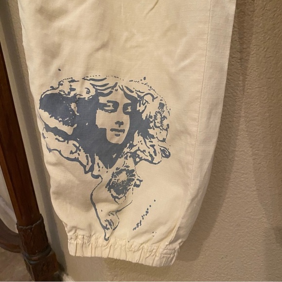 Vintage DA-NANG Light Yellow Y2K Graphic Embellished Cargo Pants Size Medium - Picture 4 of 14